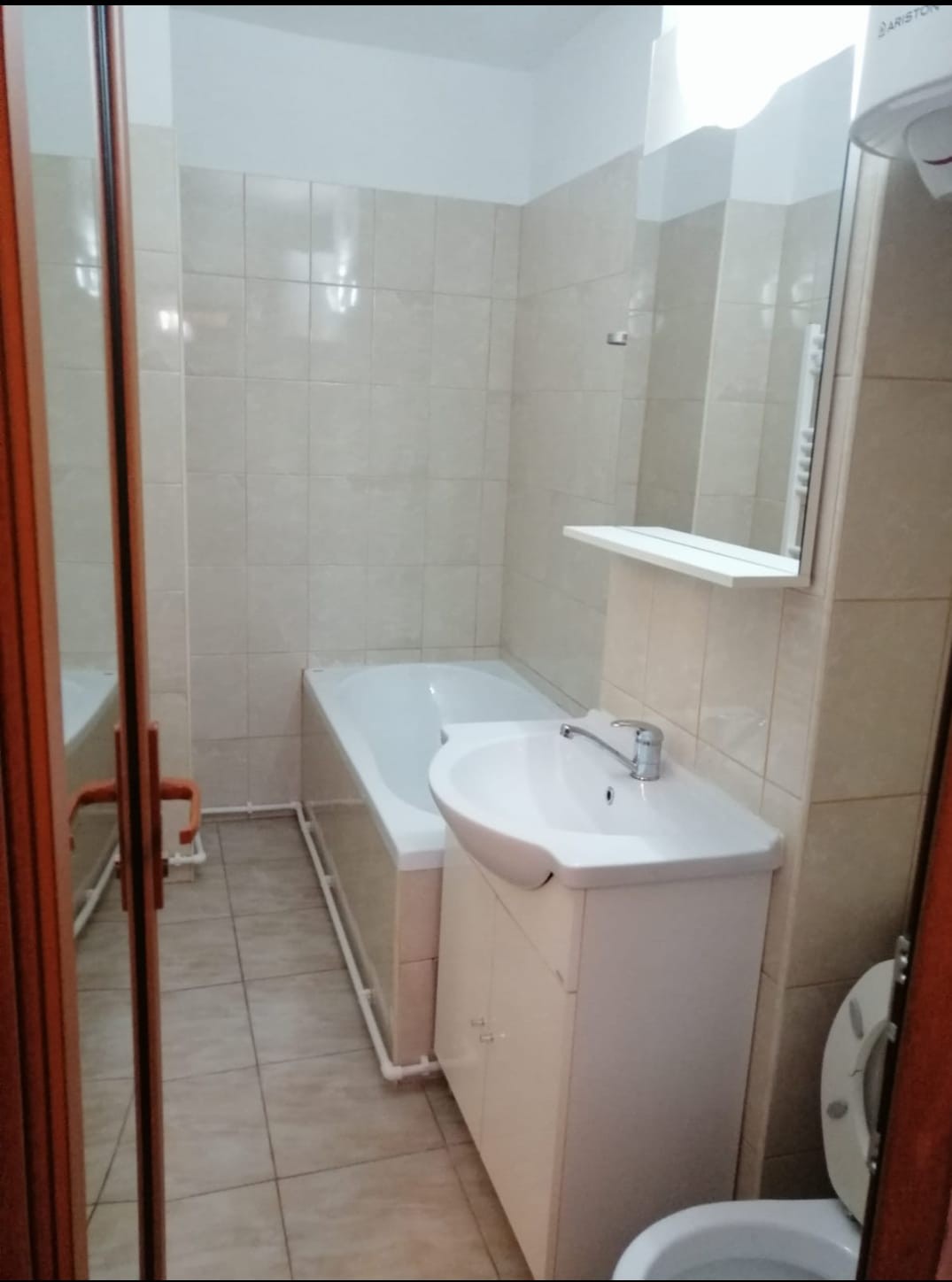 De inchiriat o camera Mazepa I